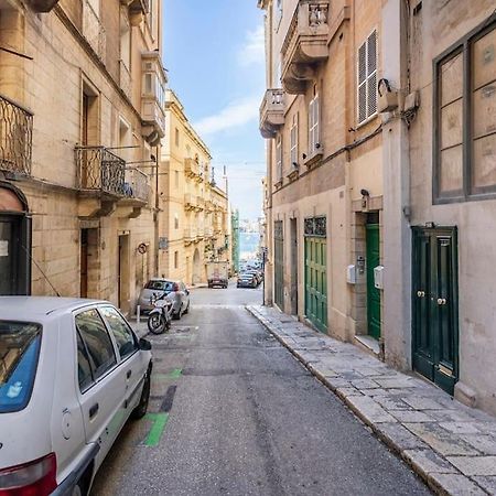 City Penthouse With Roof Terrace And Sea Views Valletta Exterior photo
