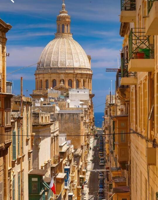 City Penthouse With Roof Terrace And Sea Views Valletta Exterior photo